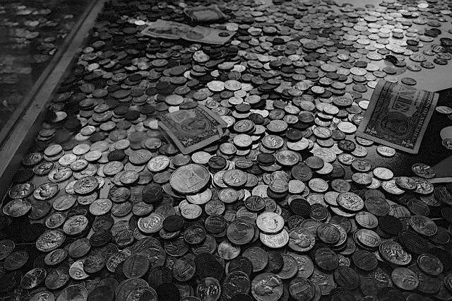 coins-912278_640